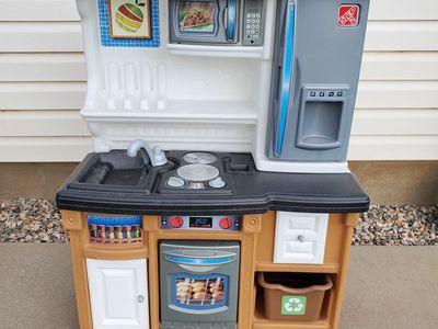 Step 2 Kitchen