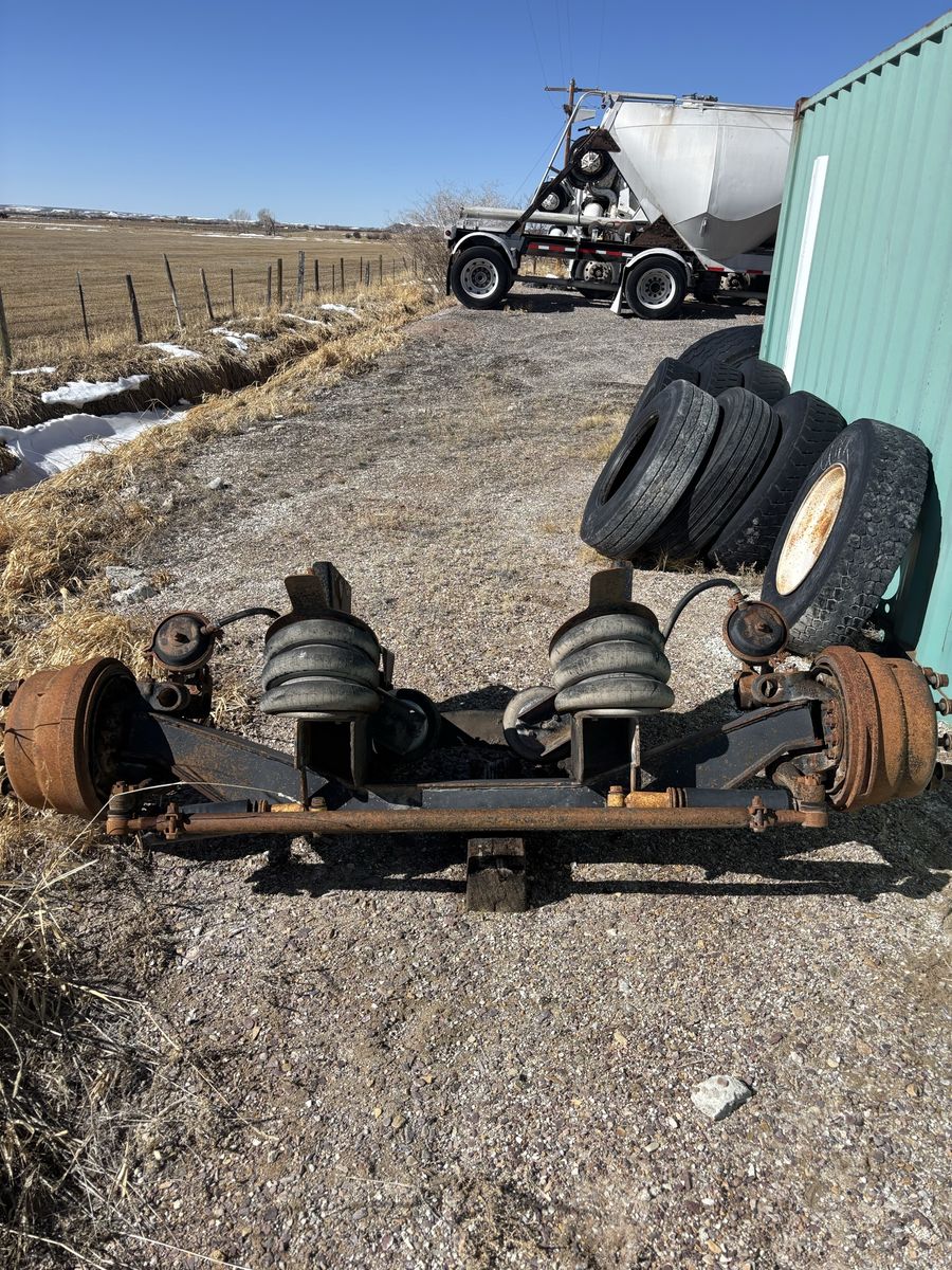 Tag axle