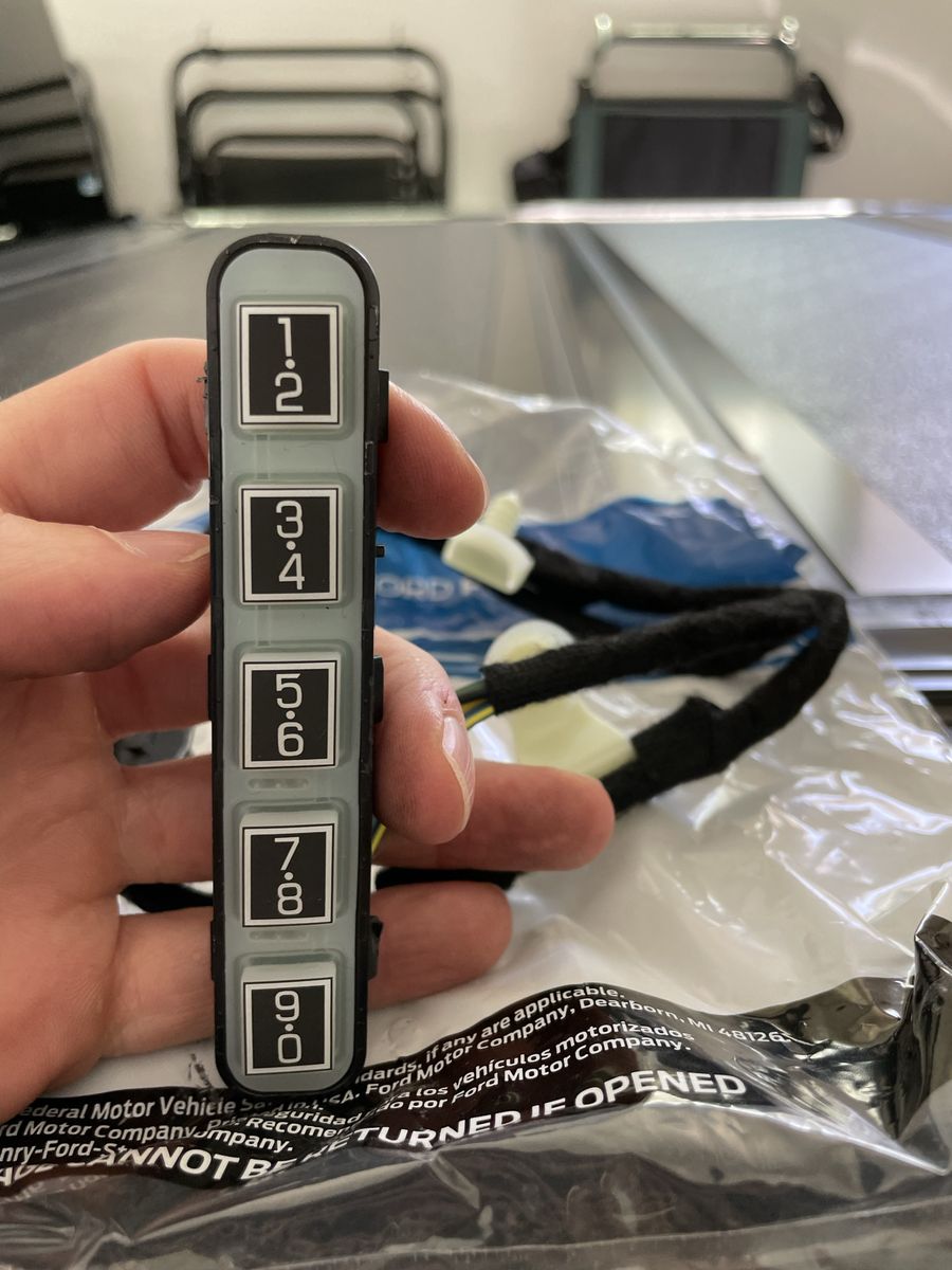 FORD Keypad + Harness (minus bezel)