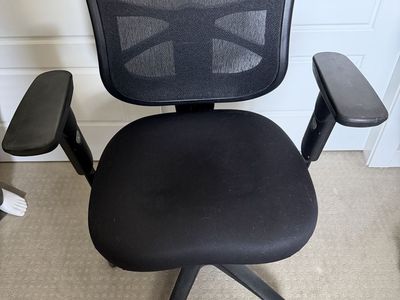 Black Mesh Back Ergonomic Office Chair with Adjustable Arms and Base