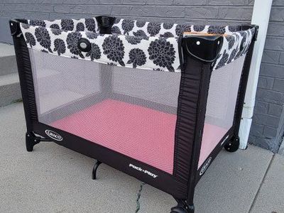 Graco pack and play