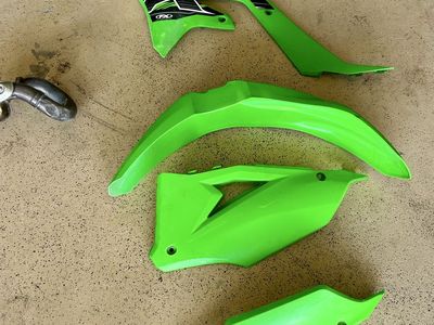 2023 Kawasaki KX450 Green Plastic’s