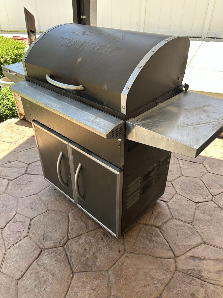 Traeger Smoker