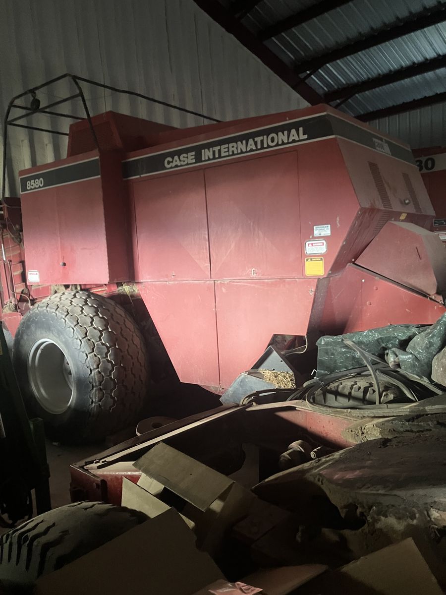 CASE IH 8580 Baler