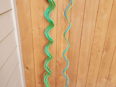Tomato Twists / Spiral Stakes