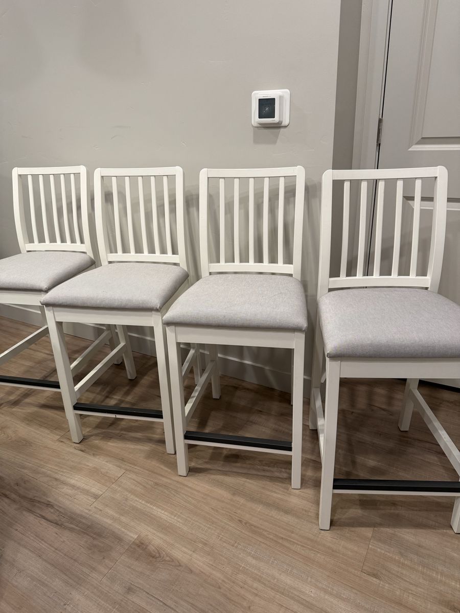 4 Counter Height, Stools