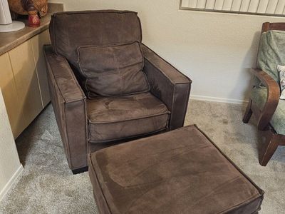 Chair with Ottoman