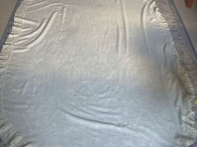 Lace Oval Tablecloth