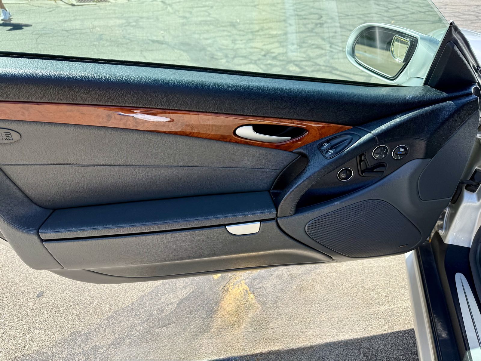 Main image 16