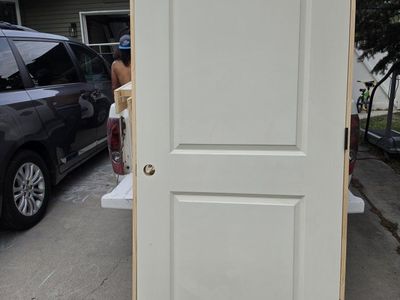 Pre-hung Interior Door with Frame and Hinges