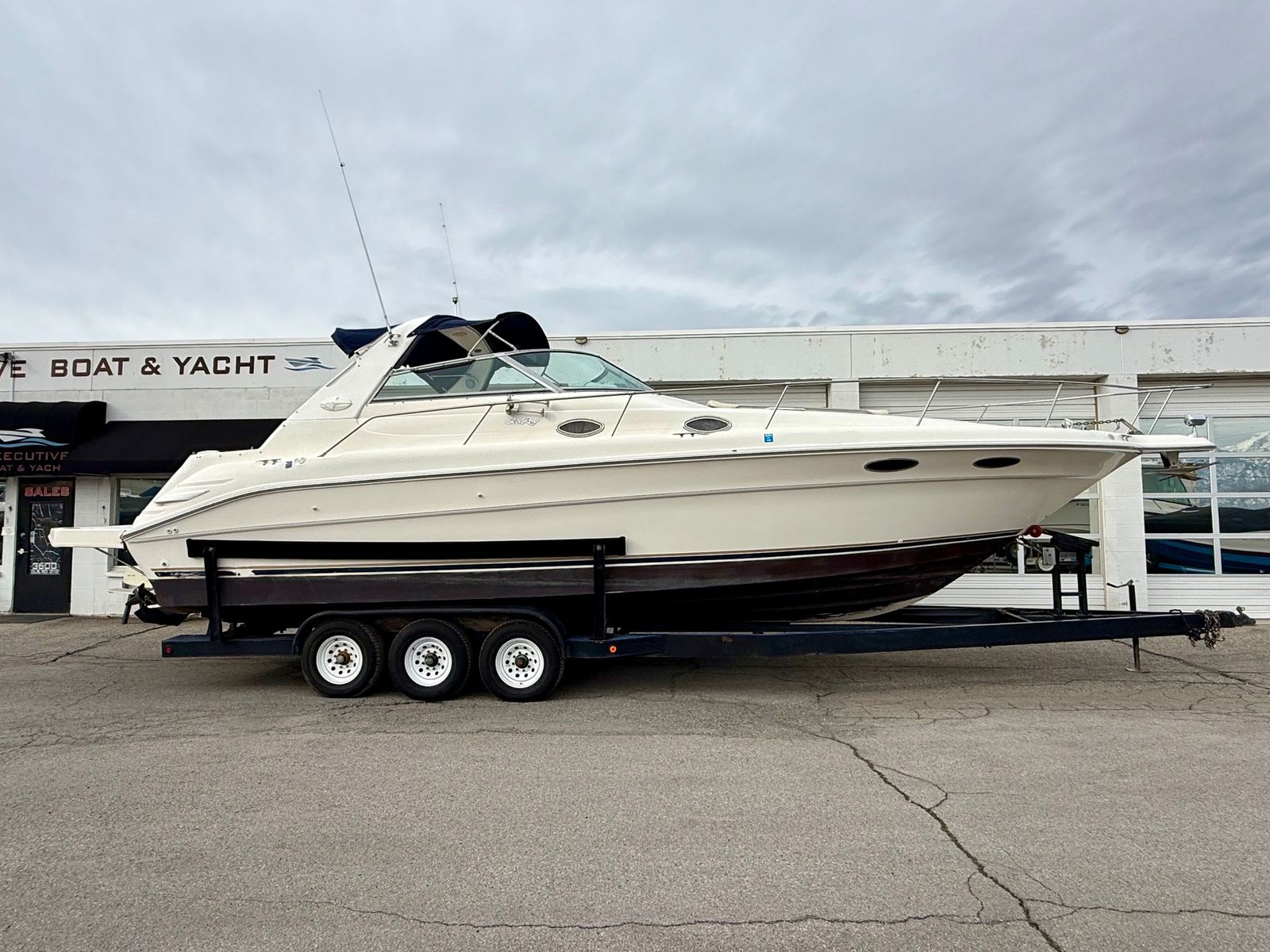 1996 33' Sea Ray 330 Sundancer Cruiser