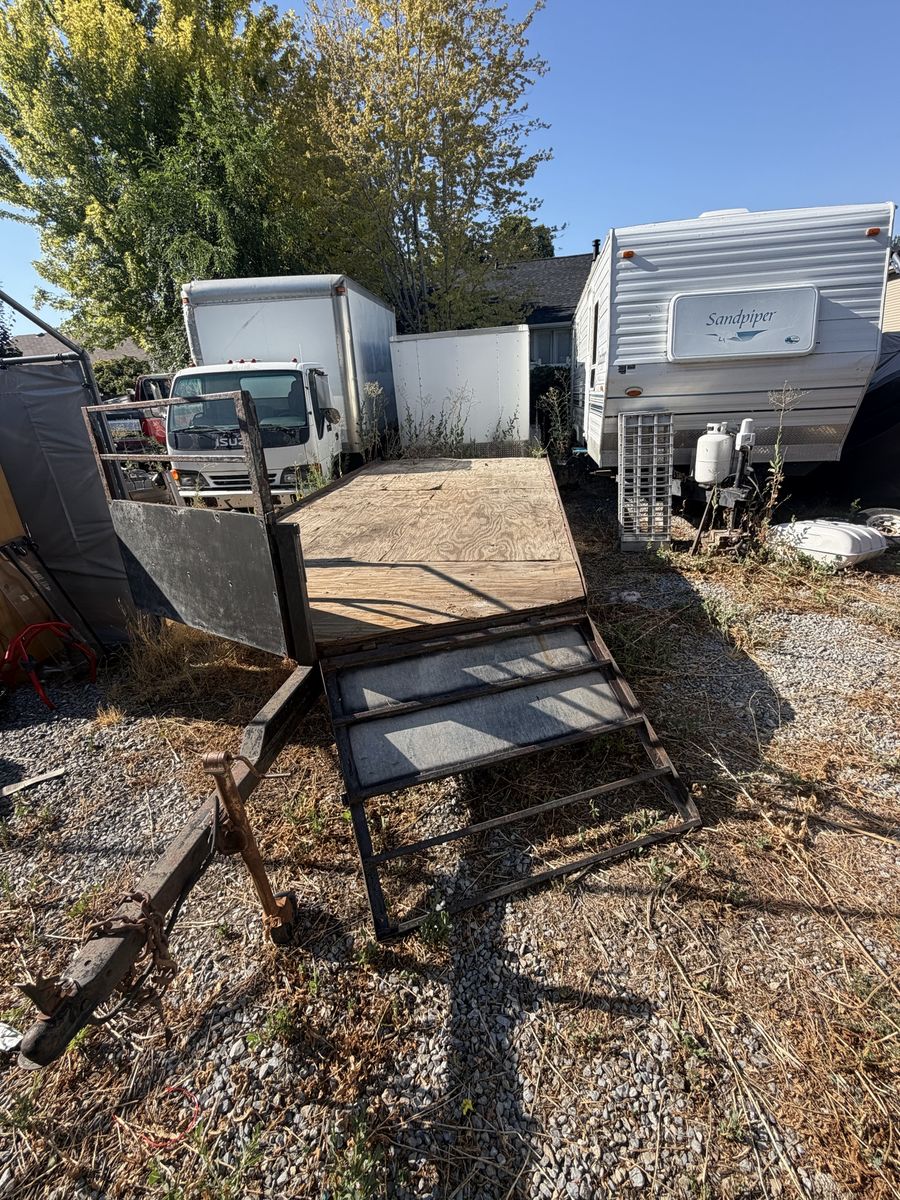 4 place snowmobile trailer