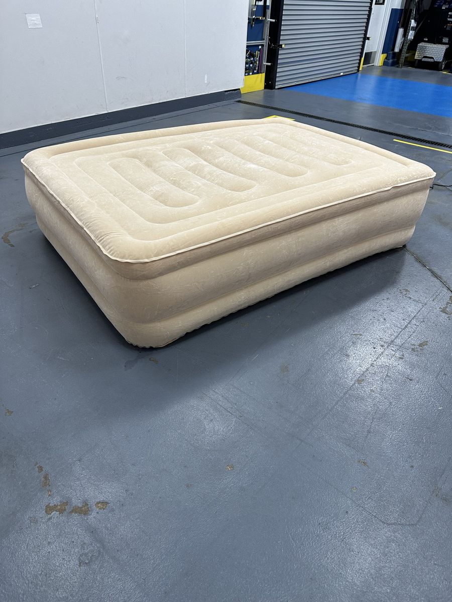 Main image 3