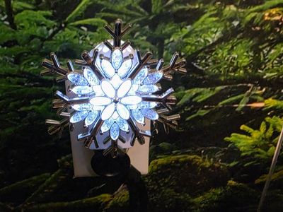 Bath and Body Works Snowflake Wallflower Plug In