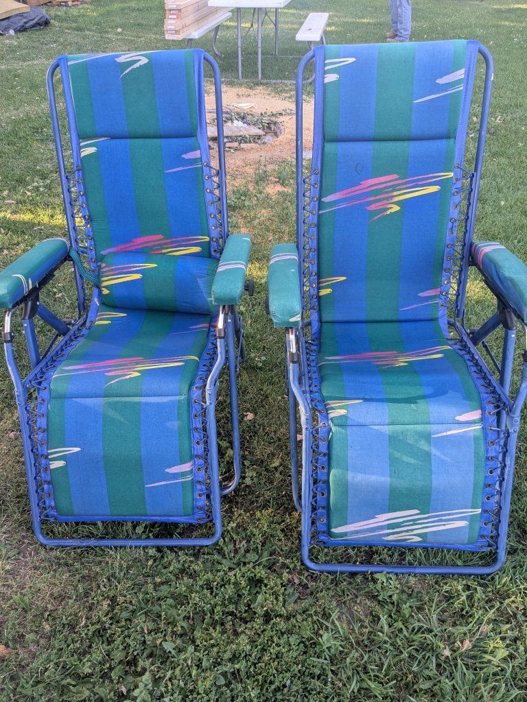 Pair of Blue & Green Striped Zero Gravity Recliner Chairs - Patio/Outdoor Seating. Make offer.