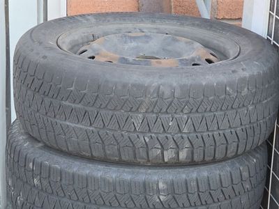 215 60 16 Tires with rims and TPMS sensors came from a 2010 Hyundai Sonata