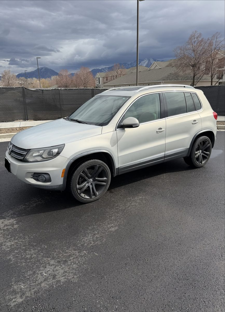 2013 VOLKSWAGEN TIGUAN