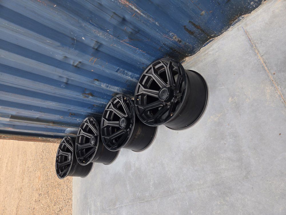 custom FUEL rims for 8lug Ford trucks