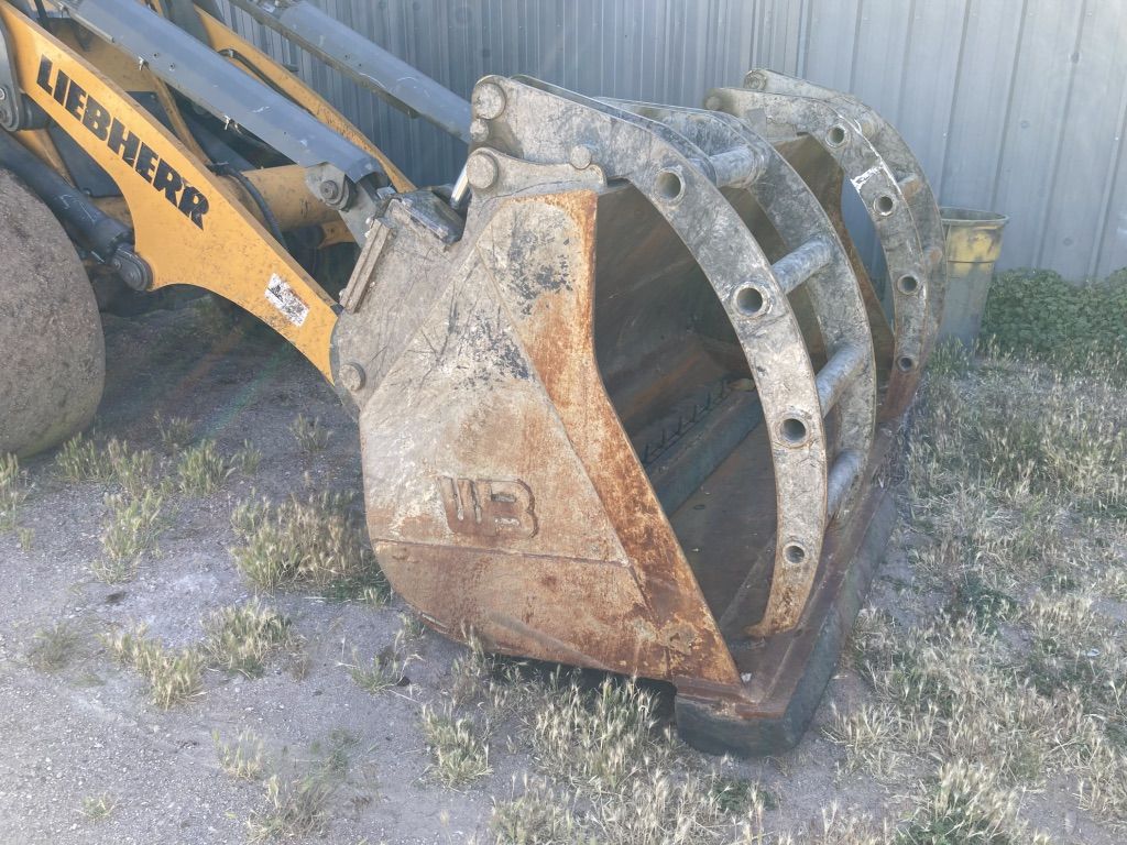 Main image 6