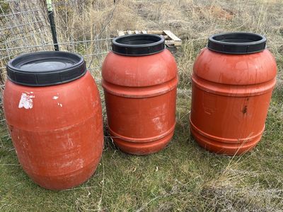 50 Gallon Food Grade Barrels Rain Collectimg