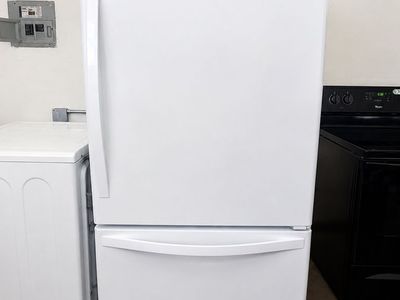 Whirlpool Bottom Freezer Refrigerator - White