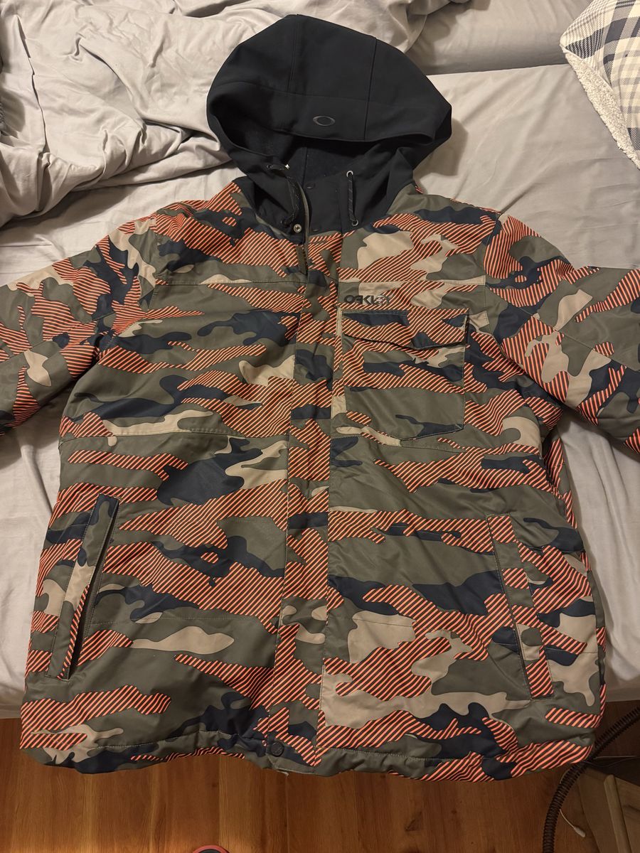 Oakley BioZone Snowboard Jacket & Pants Set XXL – Excellent Condition