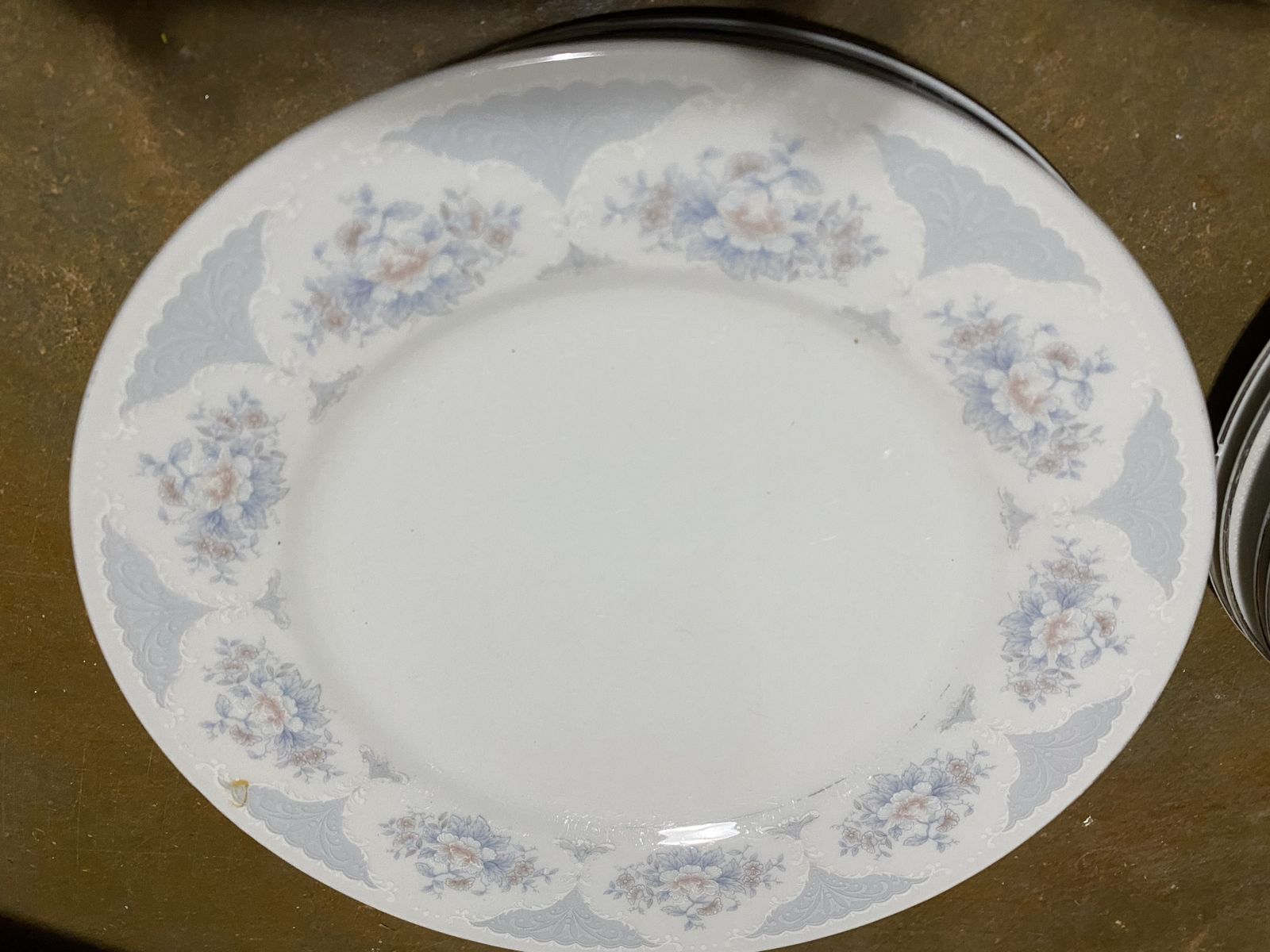 China plates & bowls