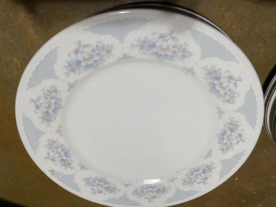 China plates & bowls