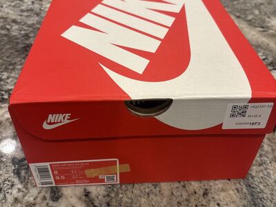 NIKE BRAND NEW SHOES