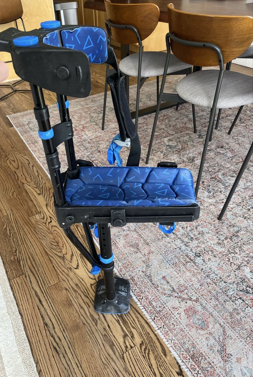 iWalk Free 3.0 Hands-Free Crutch - Knee Crutch Mobility Device