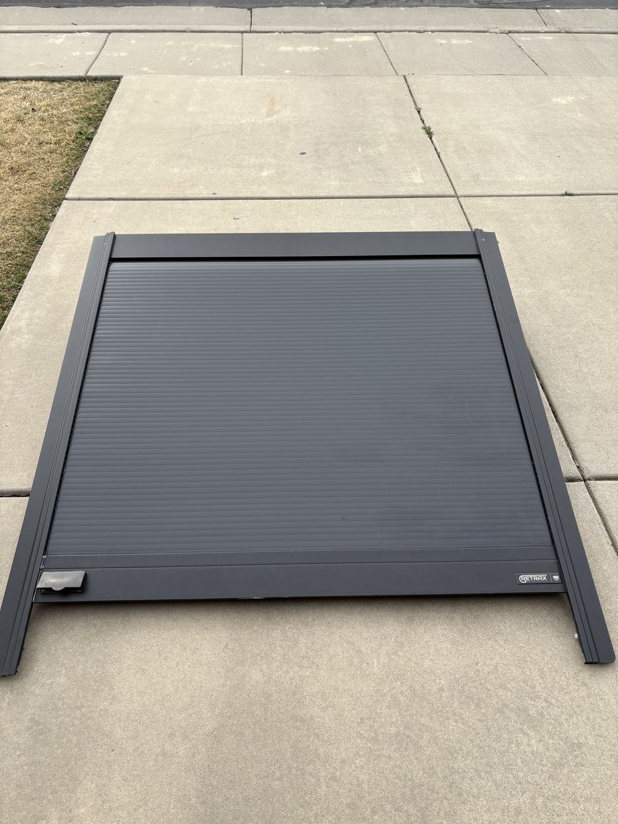 Retrax Tonneau Cover