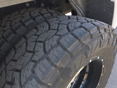 37x12.50x20 toyo at3