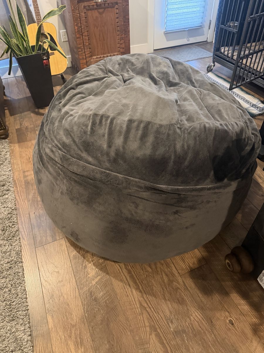 Comfortable Grey Oversized Bean Bag Chair - Plush and Cozy Seating