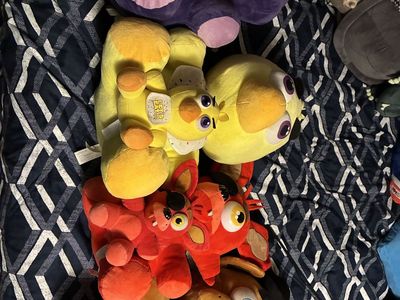 Five Nights at Freddy's FNAF Plush Lot - Bonnie, Chica, Foxy, Freddy Plushies (Used)