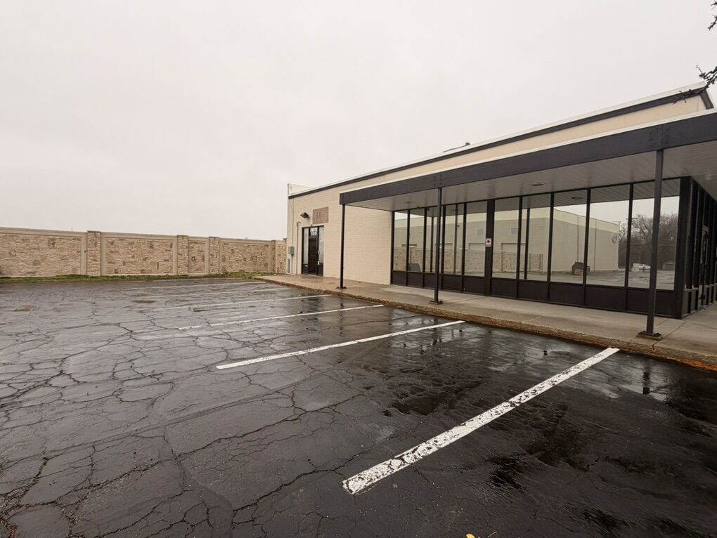 Commercial Flex Space-  1189 SF