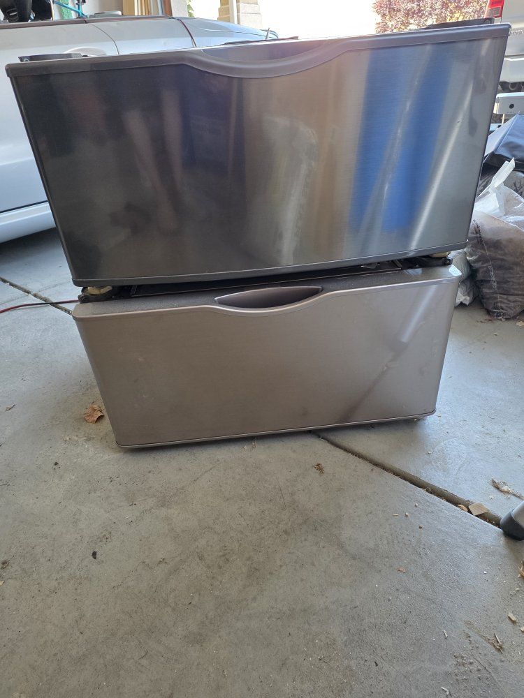 washer and dryer stands