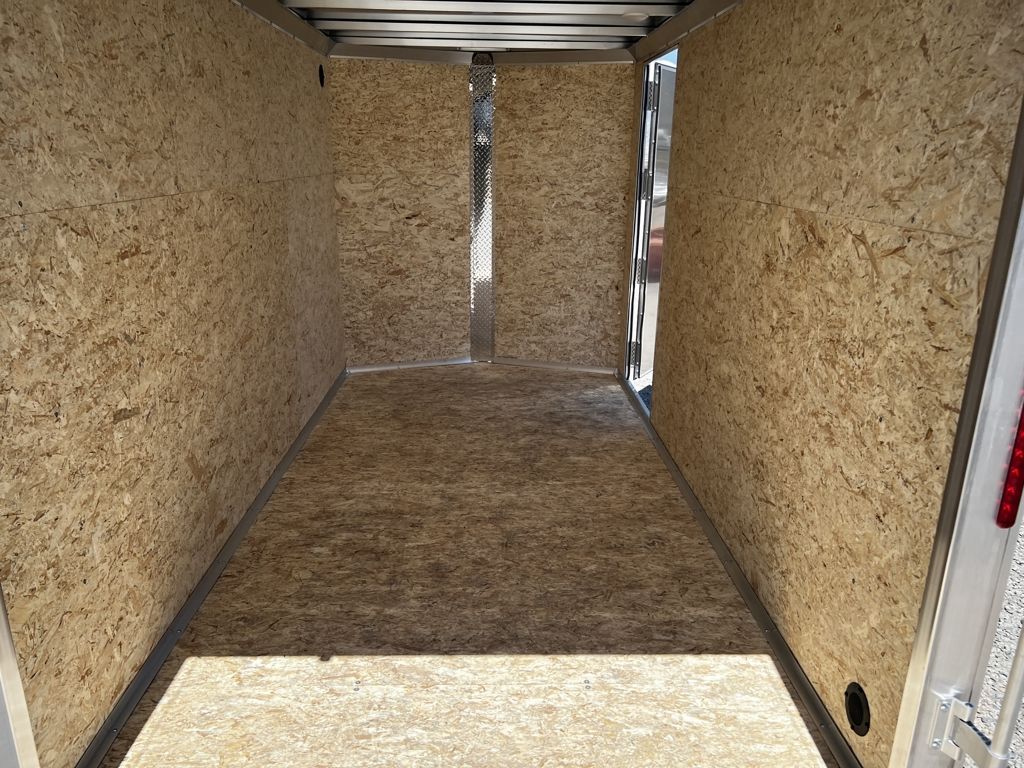 Main image 5