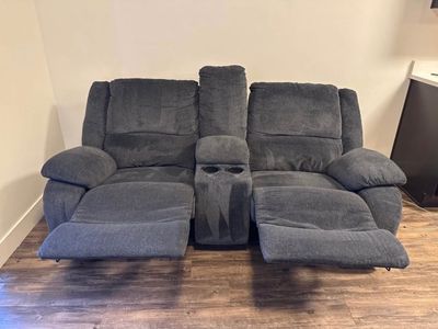 Cozy Dark Gray Reclining Loveseat with Center Console & Cupholders - Perfect for Home Theater