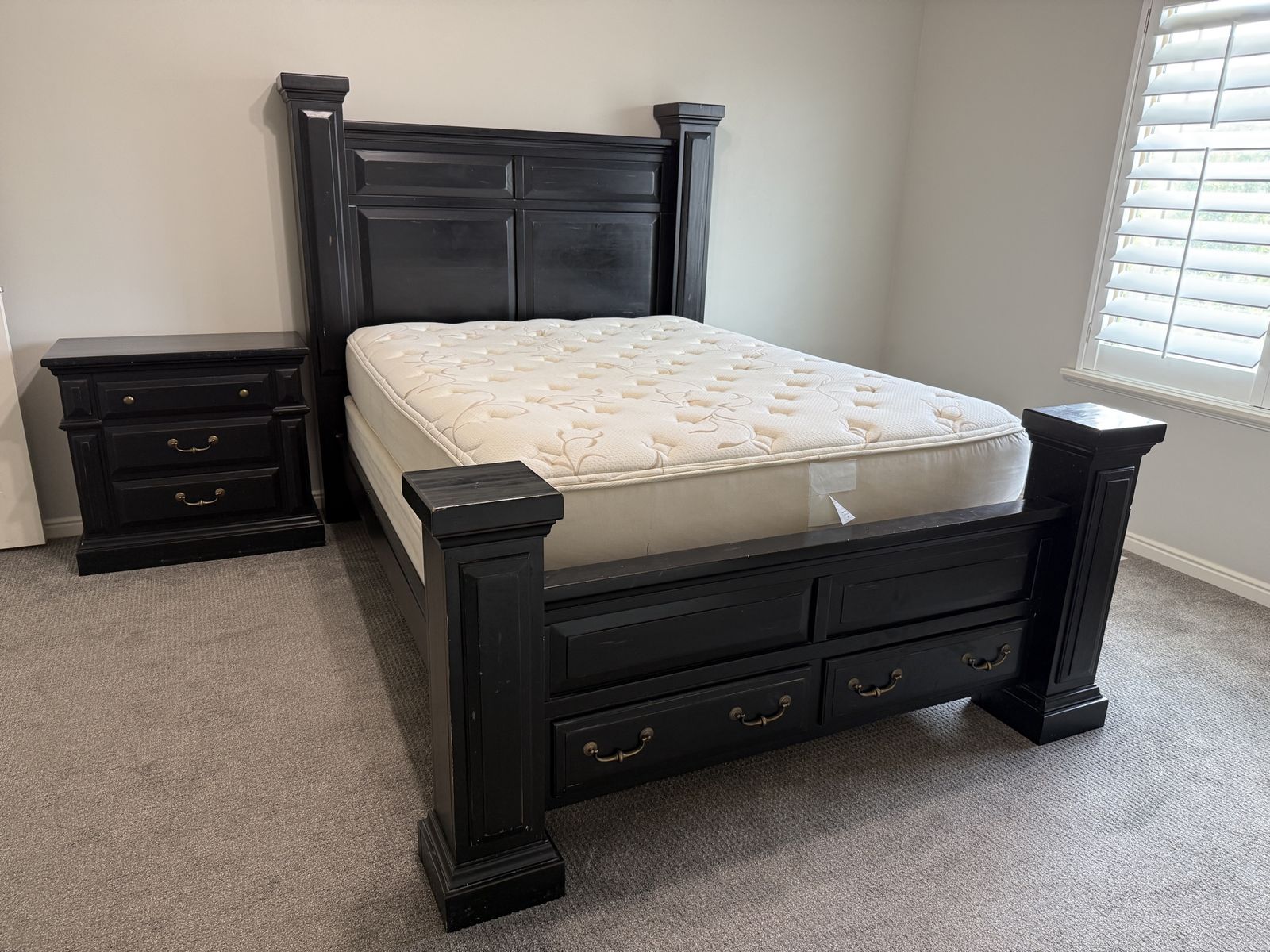 Beautiful Queen Bed - includes mattress and nightstand