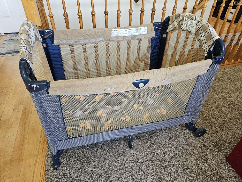 Safety 1st Portable Playpen/Bassinet