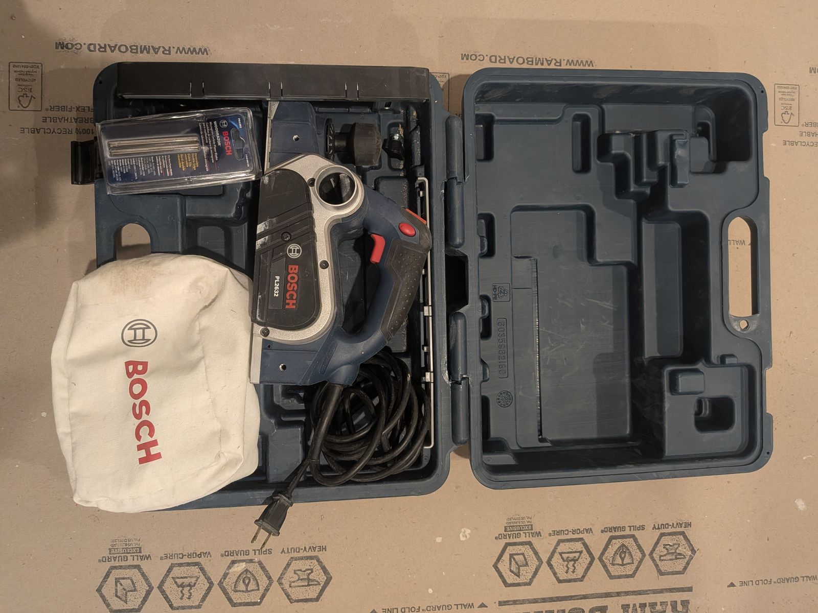 Bosch PL2632K 3-1/4" Planer Kit w/ case & dust bag