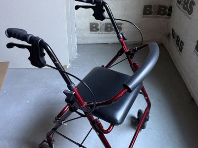 4 wheel walker & 3 wheel walker for sale