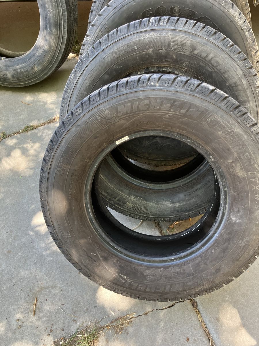 Set of two Michelin defender lt 225/75/16