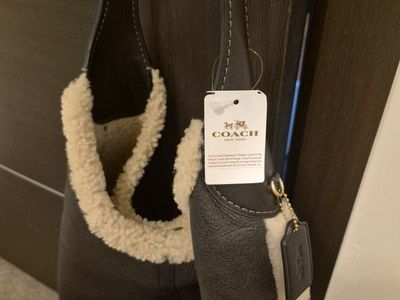 Coach New York Black Leather Shearling Lined Shoulder Bag Handbag