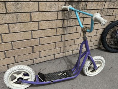 “Totally Rad” vintage 1980’s Variflex Strada BMX scooter