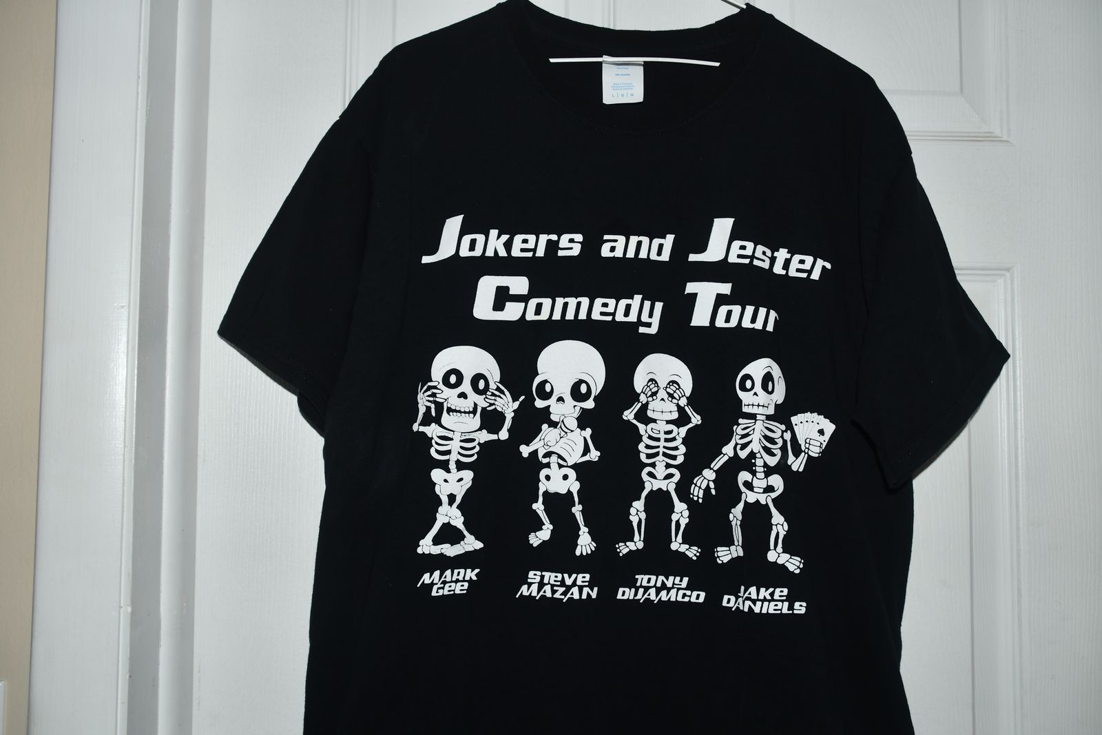 Men's "JOKERS & JESTERS COMEDY TOUR" SHIRT ~ BLACK ~ SIZE L ~ 2021 ~ NO RIPS, STAINS or TEARS