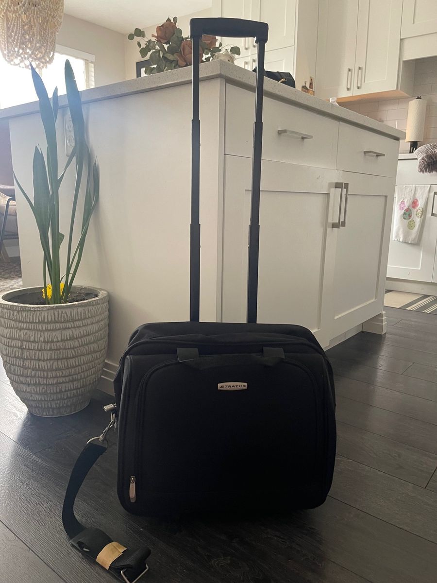 NEW Stratus Travel Rolling Carry-on Brief Case Bag - with lock