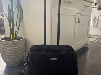 NEW Stratus Travel Rolling Carry-on Brief Case Bag - with lock