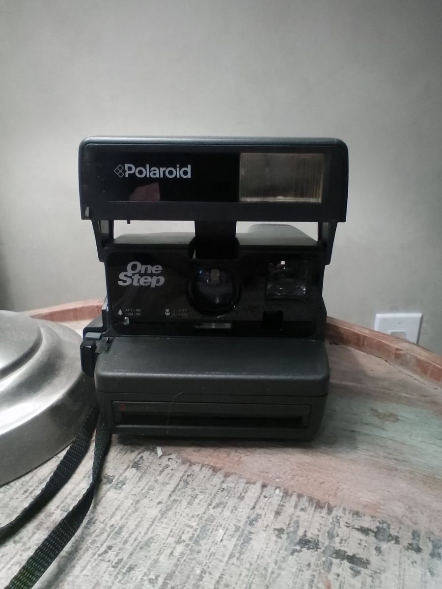 Polaroid OneStep fixed focus 600 series camera