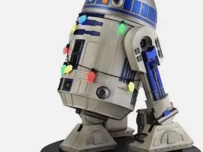Star Wars R2-D2 Animated 3.5 Feet Tall LED - Life Size Scale 1:1
